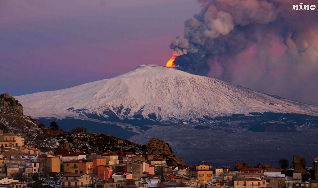 Etna éruption depuis Cesaro. Photo de Nino Travagliante
