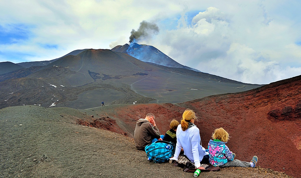 Attention, sur l'Etna la plupart des téléphones ne peuvent pas se connecter au réseau.
