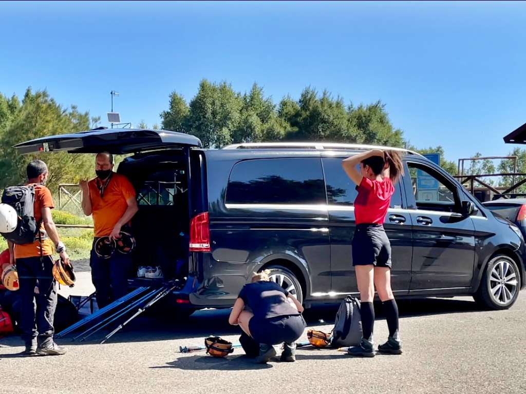 Francesco avec la Mercedes V-Class Extra Long