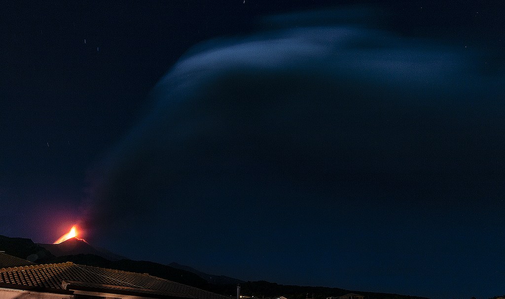 Photo de Luigi-Risiglione. Etna éruption 25 mai 2021