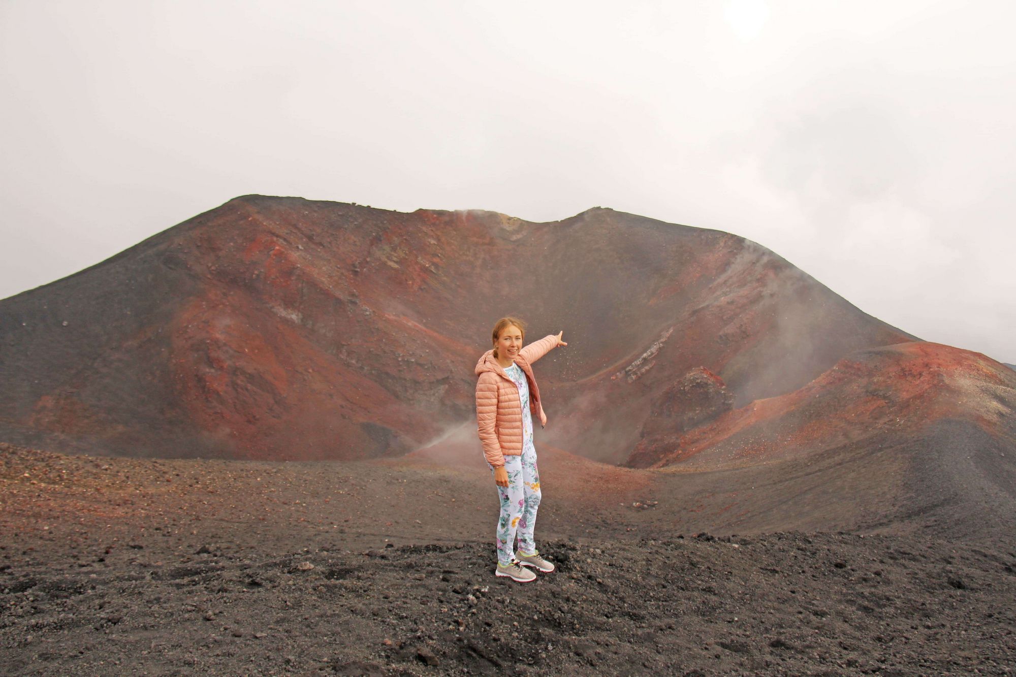 Climb mount etna at 3000 meters 