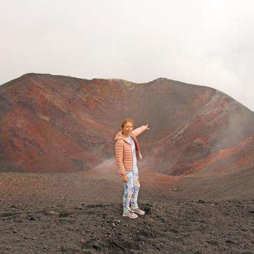 Climb mount etna at 3000 meters 