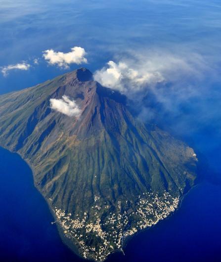 Hubschrauberrundflug über Stromboli