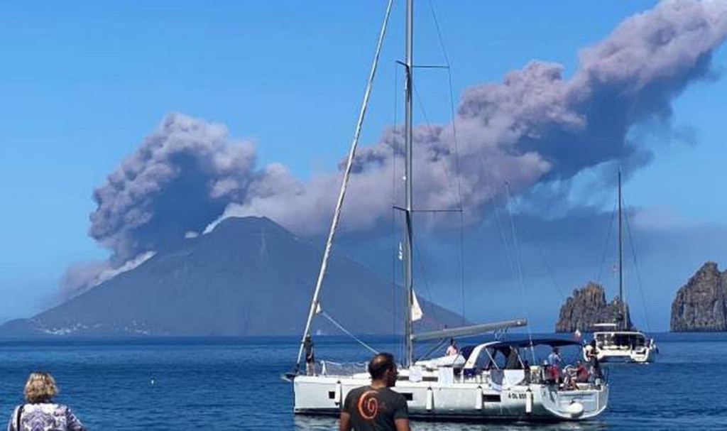 stromboli-eruption-19-mai-2021-panarea
