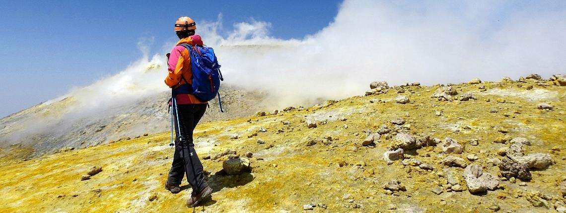 climb-summit-mount-etna