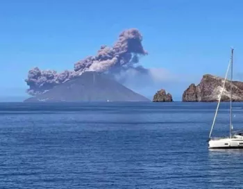 Eruption-Stromboli-10-mai-2021-etna3340
