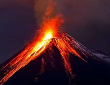 éruption etna avril