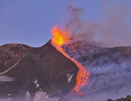 que choisir etna ou stromboli, visiter etna, visiter stromboli